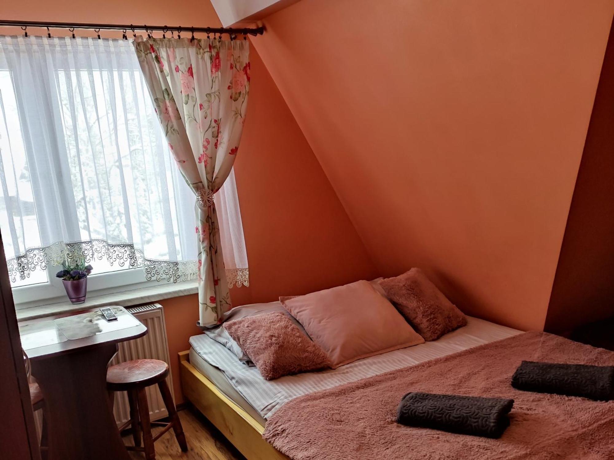 Pokoje I Apartamenty Regionalny Styl Ul Krole 1A Zakopane Chambre photo